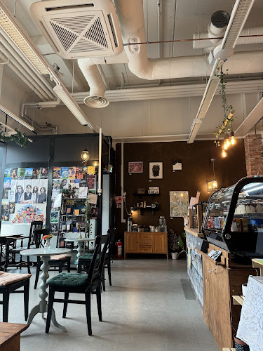 Yesterday Cafe - Ravintola-ala