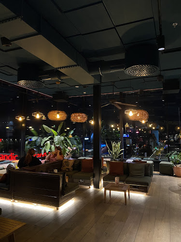 Walo Rooftop Bar - Ravintola-ala