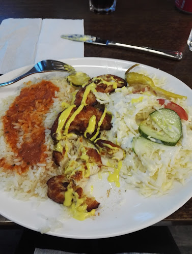 Orhanin Kebab Pizzeria - Ravintola-ala