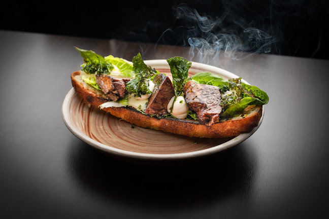 Opinii despre HIISI Taproom & Bottleshop în Jyväskylä - Ravintola-ala