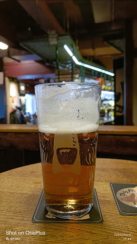 St. Urho's Pub - Ravintola-ala