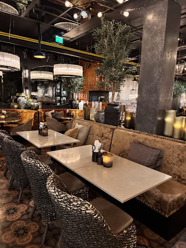 Ravintola Olivia - Kluuvi - Ravintola-ala