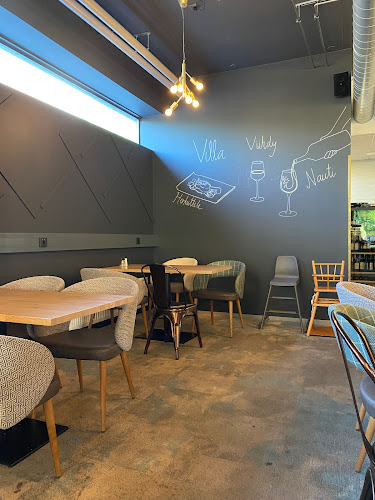 Ravintola Villa - Ravintola-ala