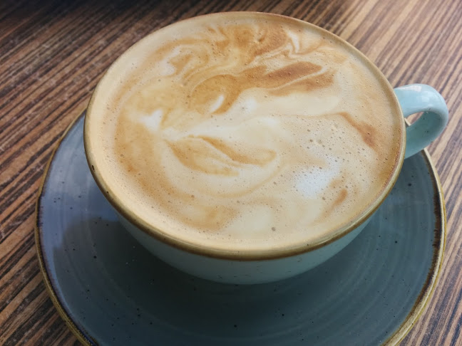 Comentarii opinii despre Cafe Cardemumma