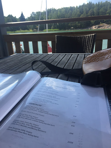 Opinii despre Paraisten Portti în Parainen - Ravintola-ala