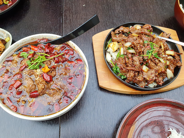 Golden Flower restaurant & lounge bar - Ravintola-ala