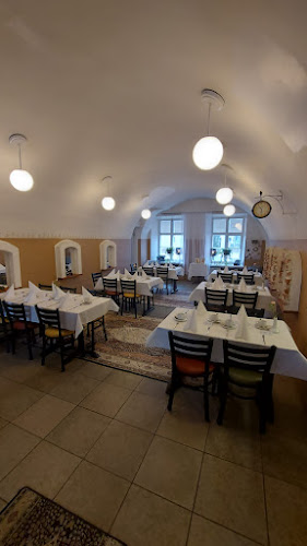 Kahvila Raatihuone - Ravintola-ala