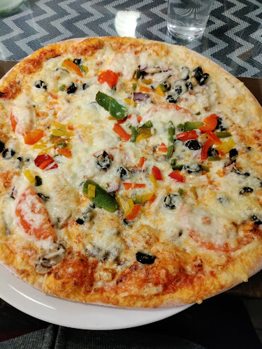 Comments and reviews of Bella