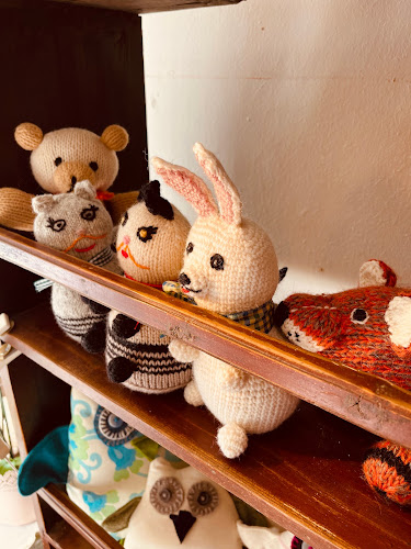 Mattilan Tila: Antikkiliike Vaarin Varasto, Kahvila Into - Ravintola-ala