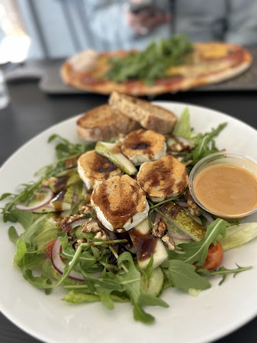 Hevi's Pizza & Bar - Ravintola-ala