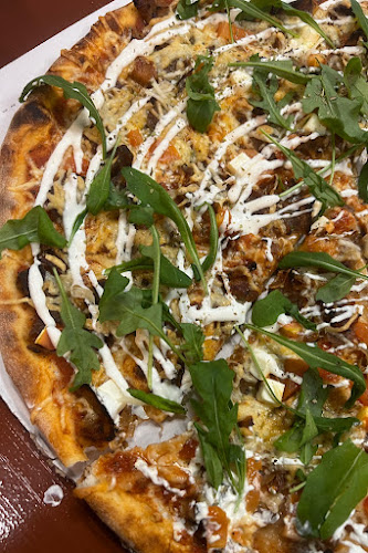 Kuningas pizza kebab Phone number