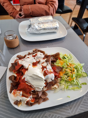 Comentarii opinii despre Ahtialan Pizza Kebab