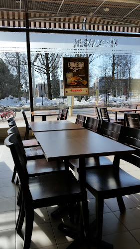 Opinii despre Hesburger Sokos Joensuu în Joensuu - Ravintola-ala