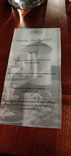 Ravintola Uoma Open Times