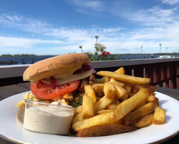 Sataman Krouvi - Ravintola-ala