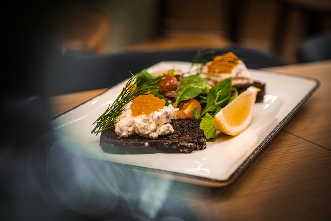 Kitchen & Bar at Courtyard Open Times