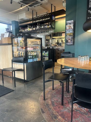 Opinii despre 2 Puuta Bistro & Bar în Hyvinkää - Ravintola-ala