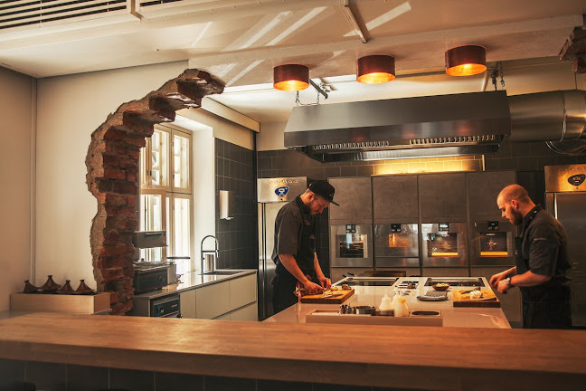 Dining26 by Arto Rastas