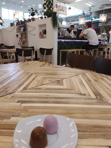 Take the Cake - MBakeryn kahvila - Ravintola-ala