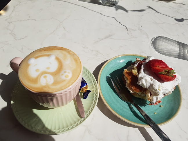 Comentarii opinii despre Rebelle - Café Bakery Bistro