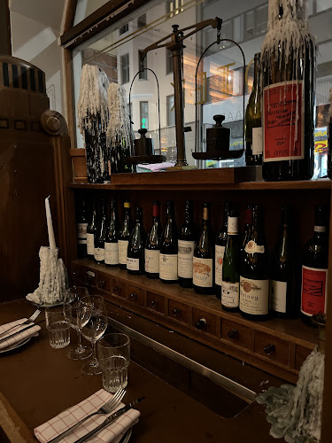 Comentarii opinii despre Viinibaari Apotek / Wine Bar Apotek