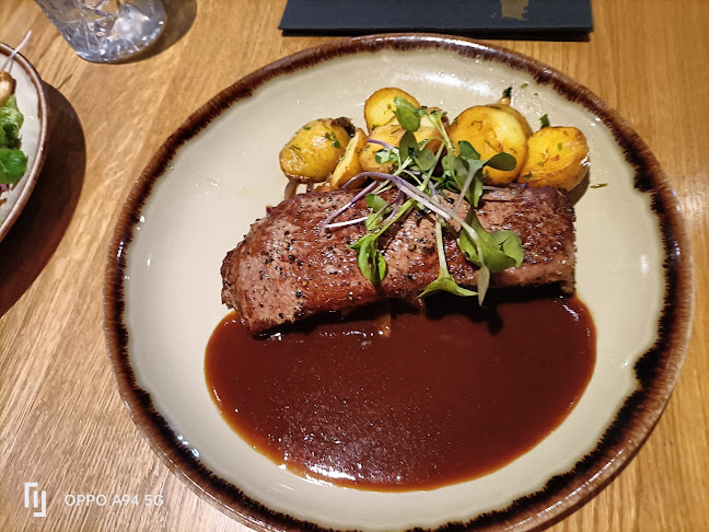 Rafael’s Steakhouse & Bistro - Ravintola-ala