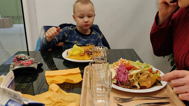 Ratchada Aahan Thai - Ravintola-ala