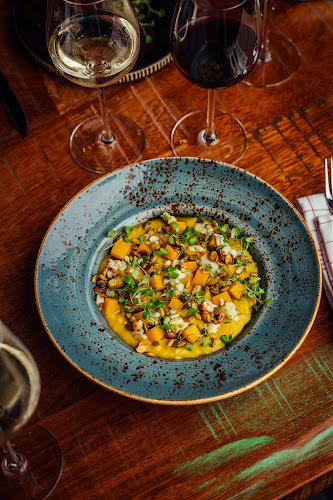 Opinii despre Lönkka Bull & Bottle în Helsinki - Ravintola-ala