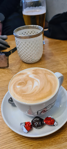 Café Carré - Ravintola-ala