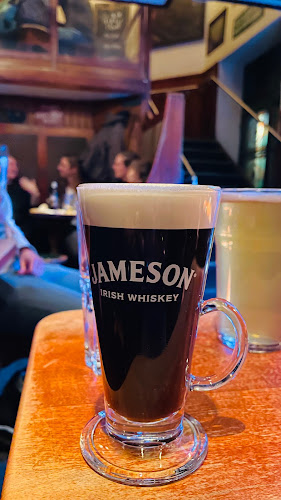 Comentarii opinii despre Molly Malone's Irish Bar