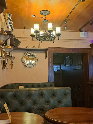 Pireus - Ravintola-ala