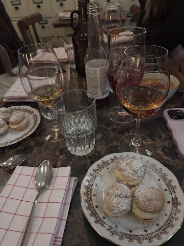 Viinibaari Apotek / Wine Bar Apotek - Ravintola-ala