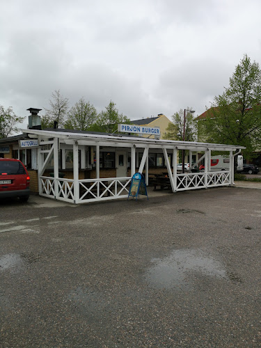 Comentarii opinii despre Pirjon Burger
