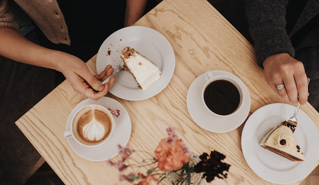 Opinii despre Valkoinen Puu Café & Shop în Jyväskylä - Ravintola-ala