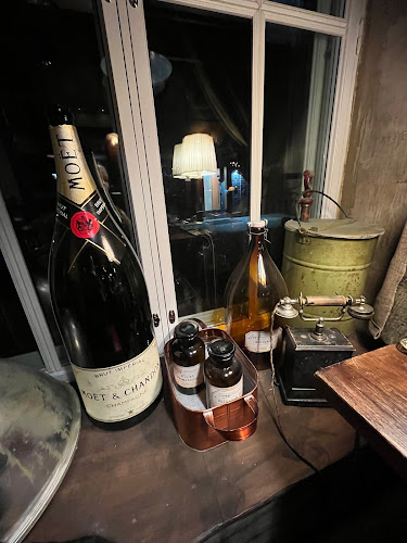 Huutokonttori Kanttiini - Ravintola-ala