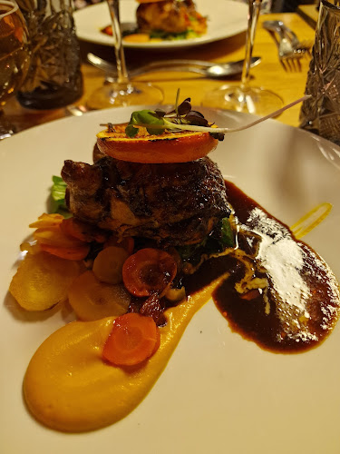 http://www.bistroholvi.fi/