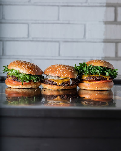 Opinii despre Bites Burgers Kallio în Helsinki - Ravintola-ala