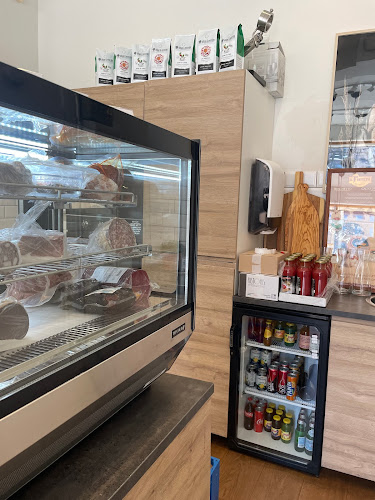 https://www.instagram.com/anasa_greek_deli/profilecard/?igsh=eHU3dzk3cnJmbnI2
