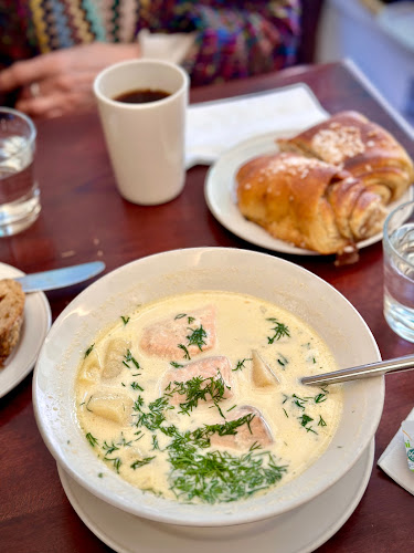 https://m.facebook.com/cafesucces/