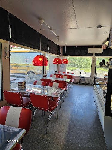 Comentarii opinii despre Bus Burger