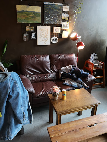 https://www.instagram.com/yesterdaycafe.fi/profilecard/?igsh=Y3ZrbjQ4ODRjd2hw