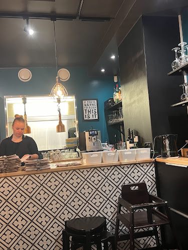 Roka Kitchen & Wine Bar - Ravintola-ala