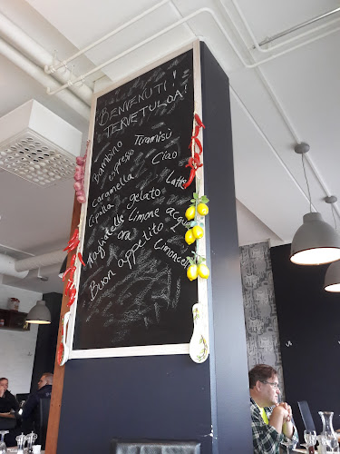 Opinii despre La Bella Trattoria în Helsinki - Ravintola-ala