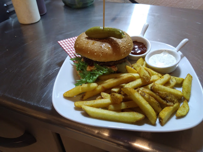 Opinii despre Eikan Pub în Järvenpää - Ravintola-ala