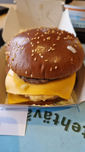 https://www.mcdonalds.com/fi/fi-fi/location/vantaa/vantaa-kaivoksela/14.html