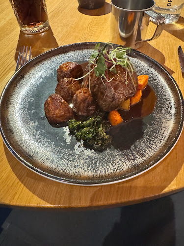 Restaurant Linnankellari - Ravintola-ala