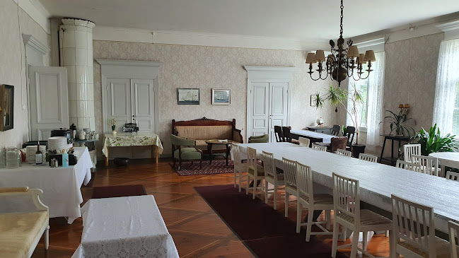 Petun kartanon Kahvila ja Puoti