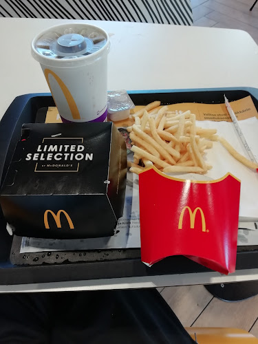 Opinii despre McDonald's Kokkola Höyläämönkatu în Kokkola - Ravintola-ala