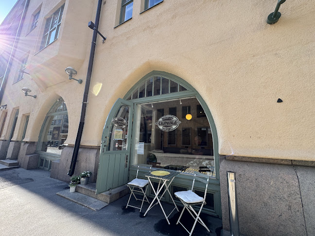 Eromanga - Ravintola-ala