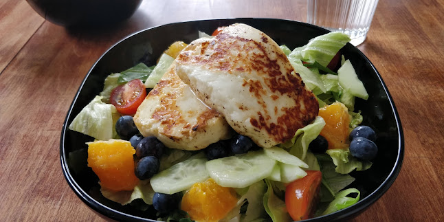 Comentarii opinii despre Villa Haikari Kesäolohuone - Tarkista aukioloajat www.villahaikari.fi!